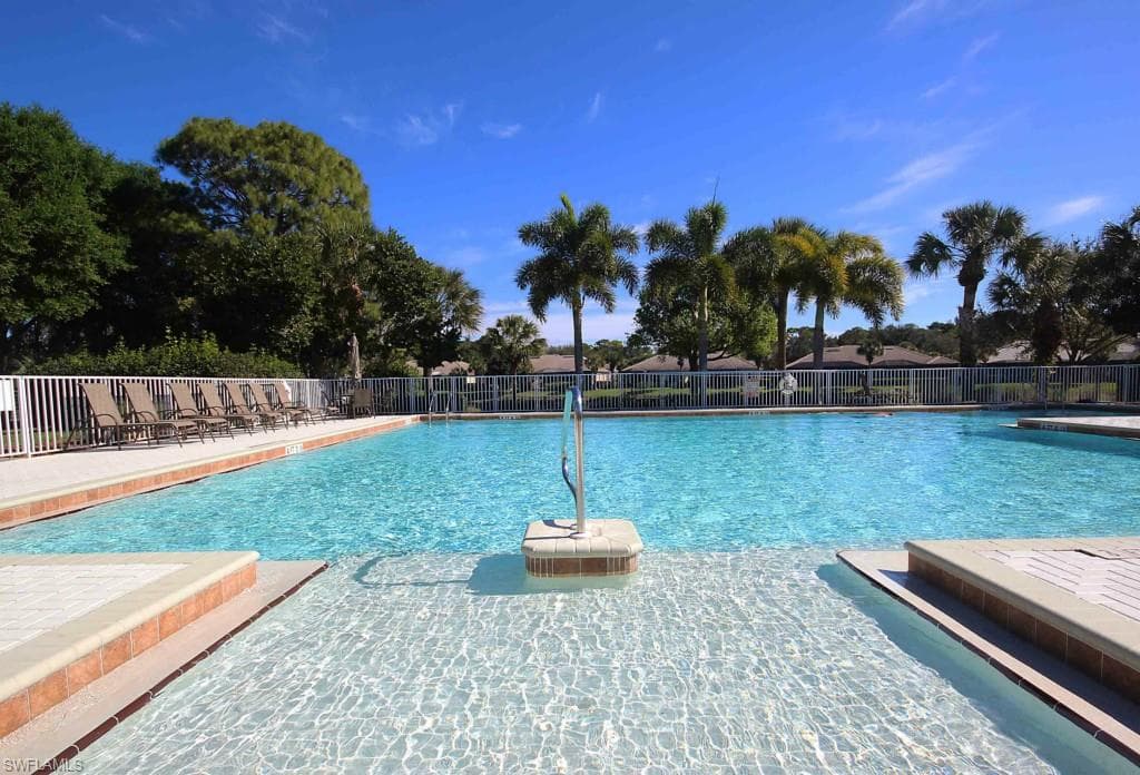 6855 Old Banyan WAY, NAPLES FL 34109-12