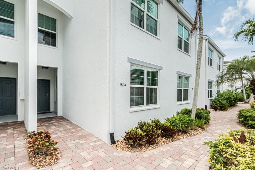 5937 Sand Wedge LN # 1503, NAPLES FL 34110-36