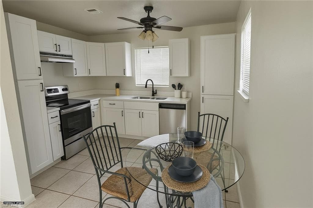 5363 Carolina AVE, NAPLES FL 34113-2