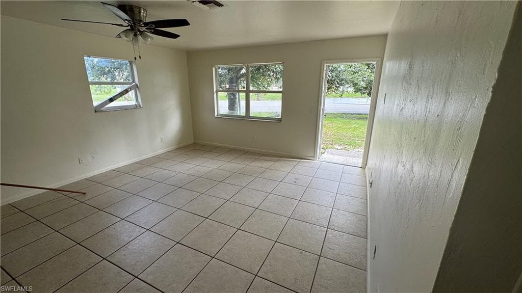 5363 Carolina AVE, NAPLES FL 34113-9