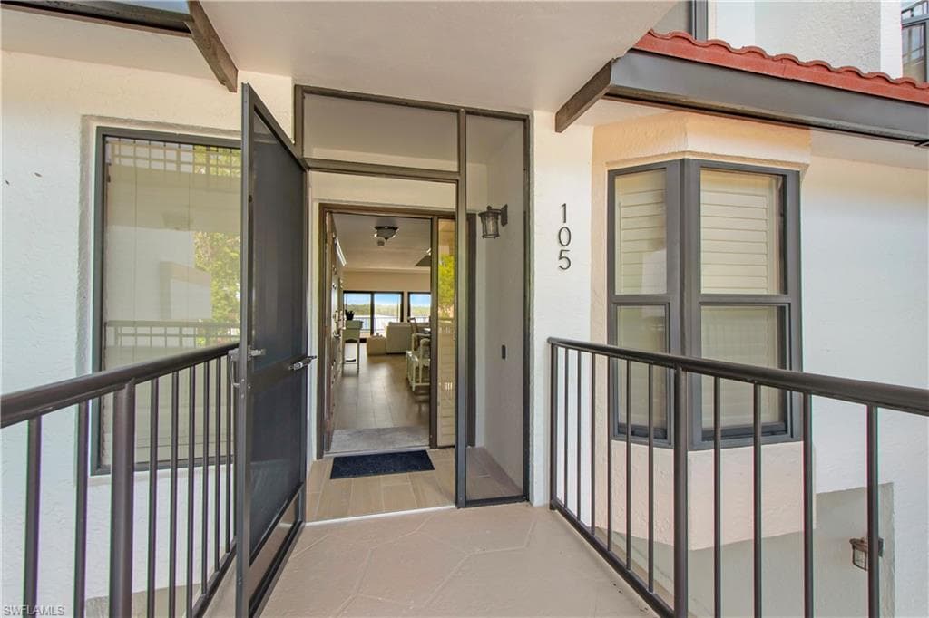 105 La Peninsula BLVD # 105, NAPLES FL 34113-5