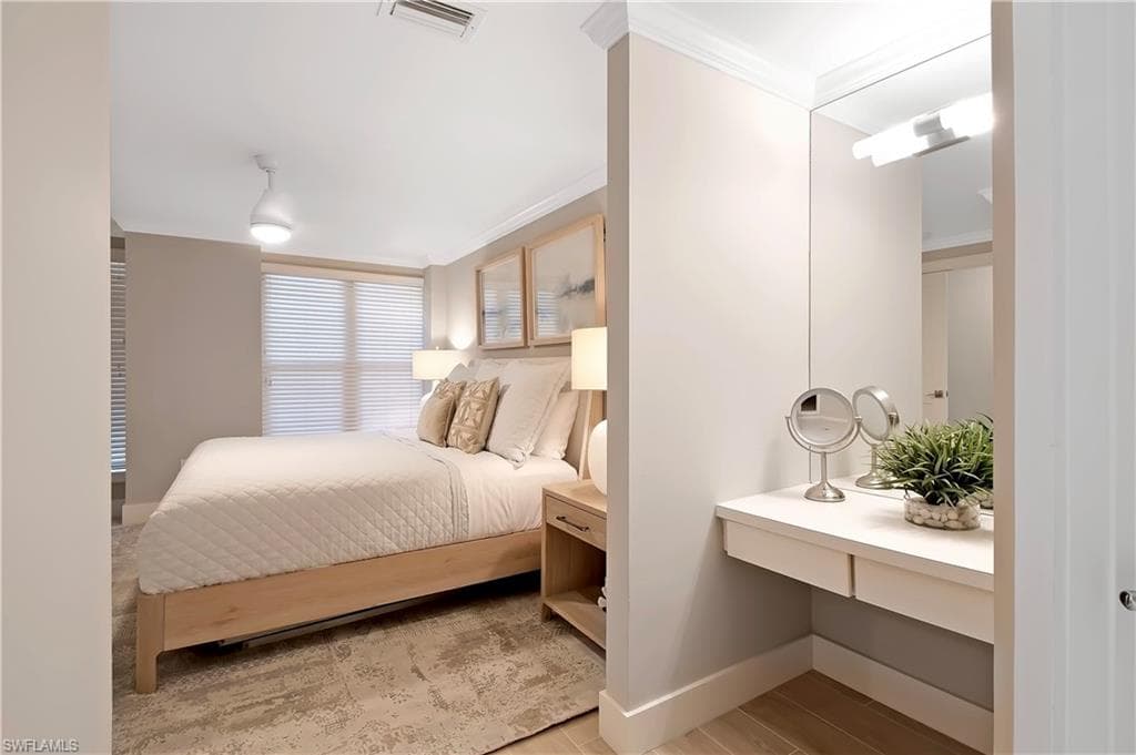 105 La Peninsula BLVD # 105, NAPLES FL 34113-29