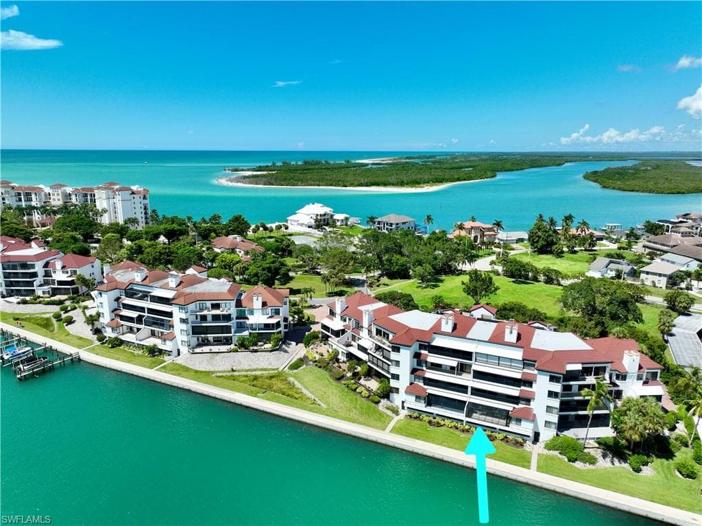 105 La Peninsula BLVD # 105, NAPLES FL 34113-33