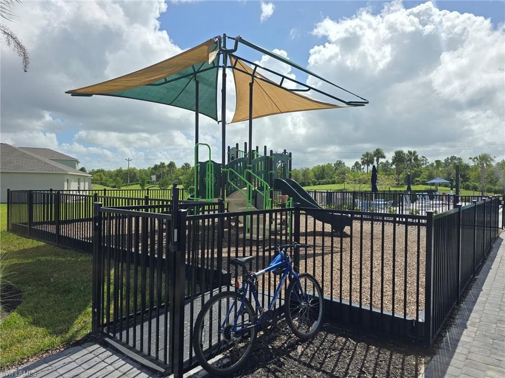 12212 Sydney CT, LEHIGH ACRES FL 33974-26