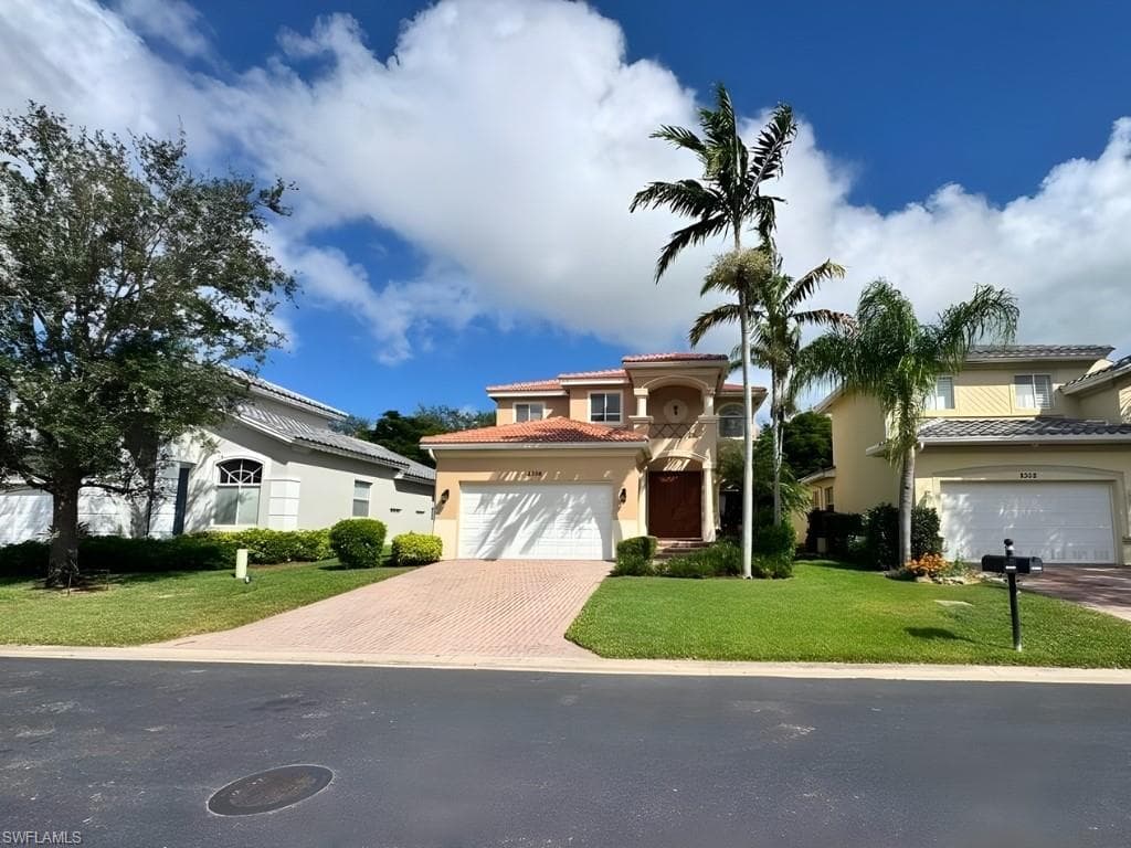 8306 Sumner AVE, FORT MYERS FL 33908-1