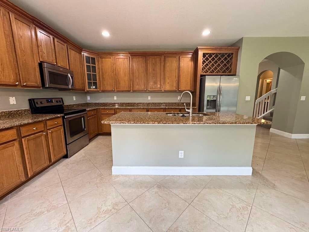 8306 Sumner AVE, FORT MYERS FL 33908-6