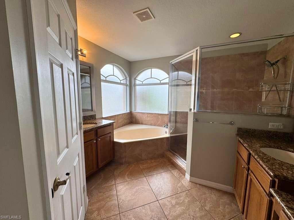 8306 Sumner AVE, FORT MYERS FL 33908-19