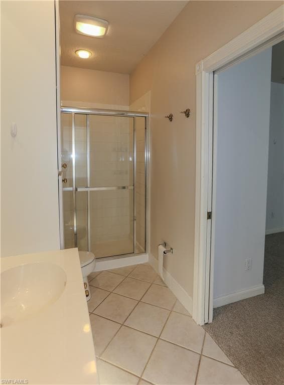 5823 Cove CIR # 8, NAPLES FL 34119-11