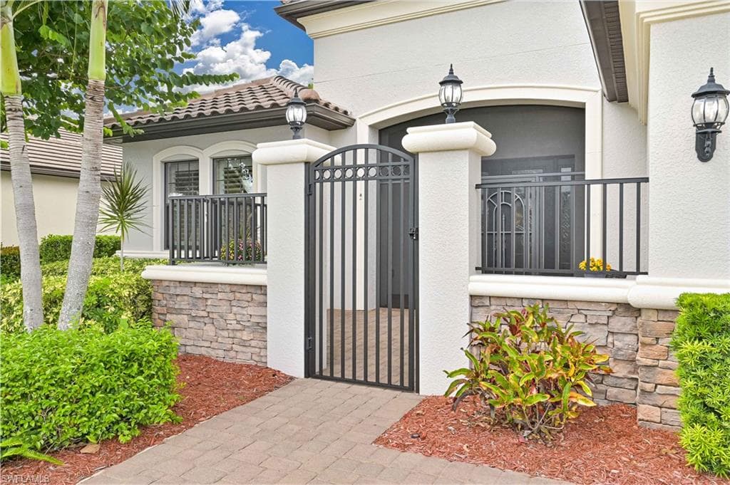 17283 Walnut Run DR, ALVA FL 33920-2