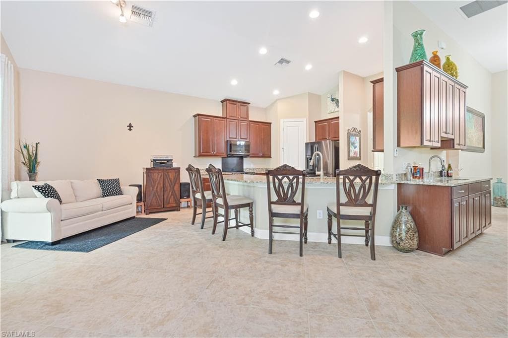 17283 Walnut Run DR, ALVA FL 33920-17