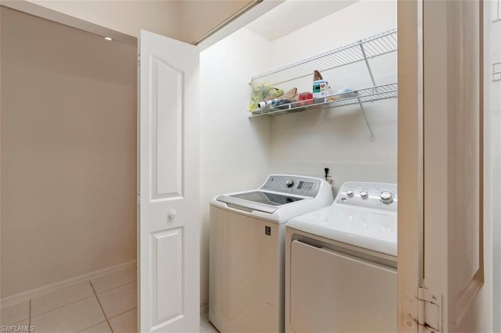 627 Saint Andrews BLVD, NAPLES FL 34113-19