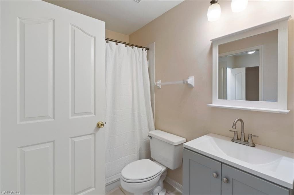 627 Saint Andrews BLVD, NAPLES FL 34113-18