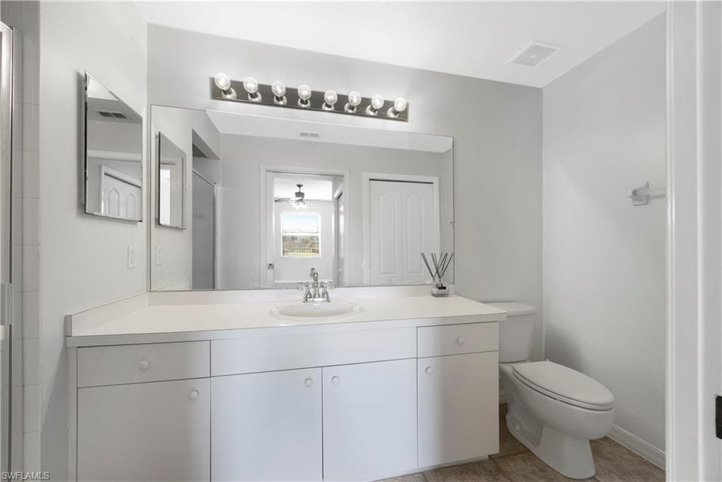 8550 Kingbird LOOP # 615, ESTERO FL 33967-4