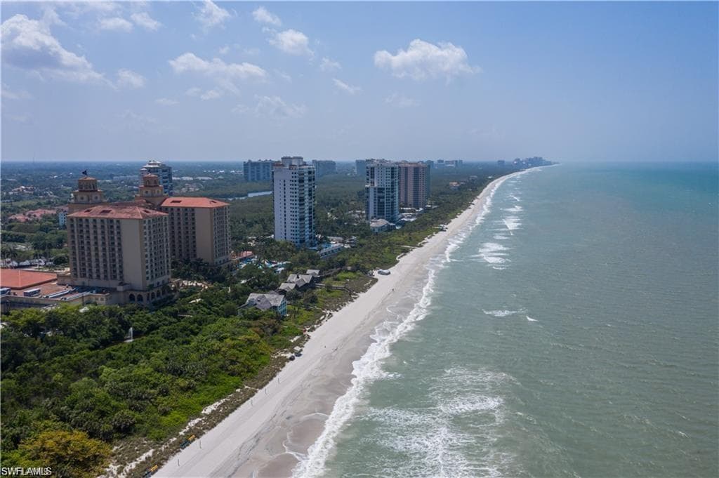 876 Gulf Pavilion DR # 101, NAPLES FL 34108-22