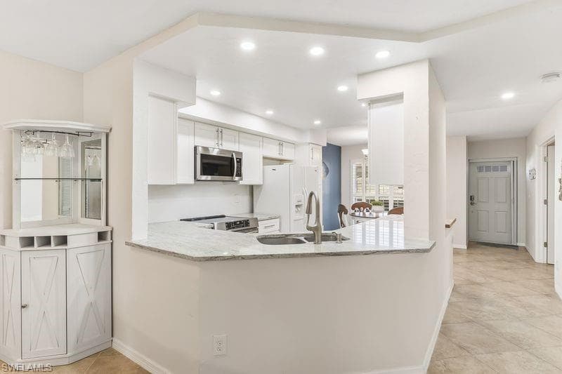 876 Gulf Pavilion DR # 101, NAPLES FL 34108-4