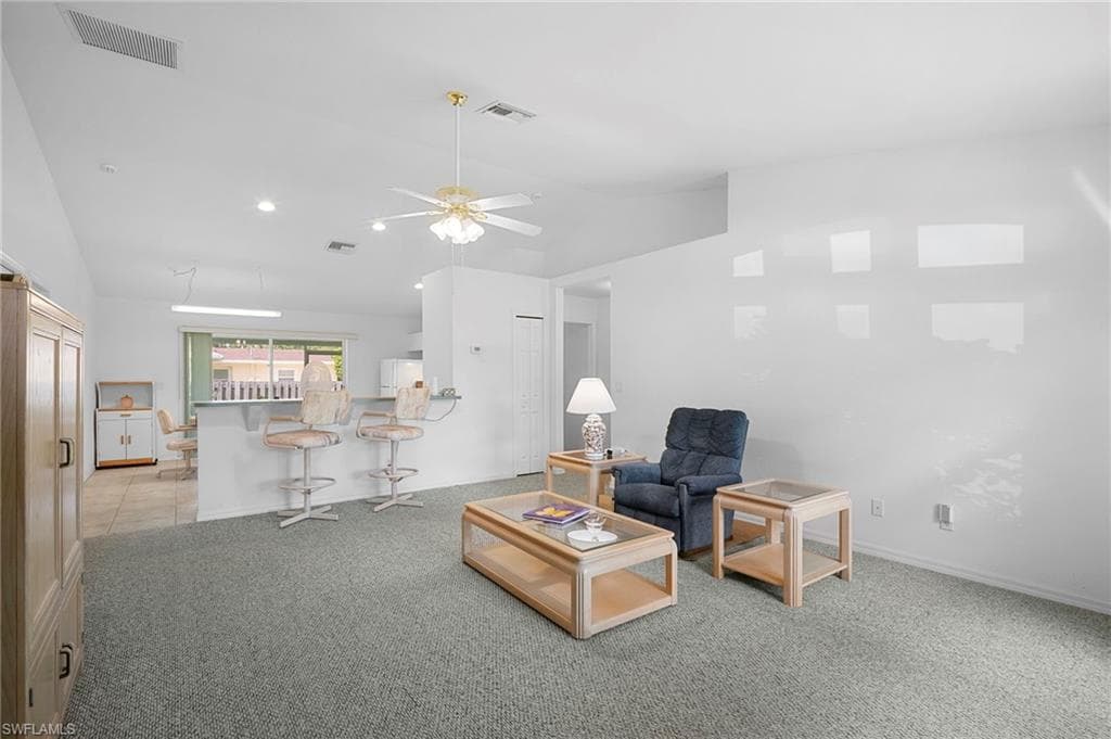 2932 Holly RD, FORT MYERS FL 33901-3