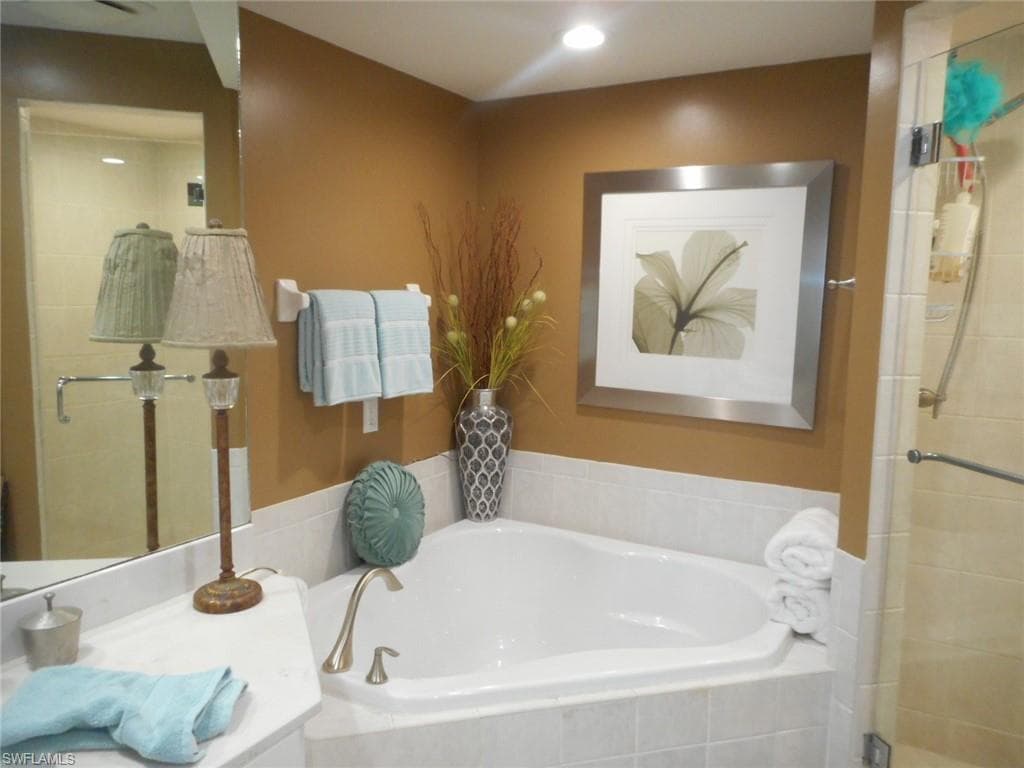 2080 W 1st ST # 304, FORT MYERS FL 33901-11