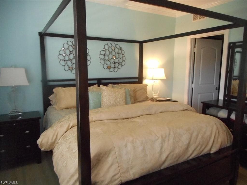 2080 W 1st ST # 304, FORT MYERS FL 33901-10