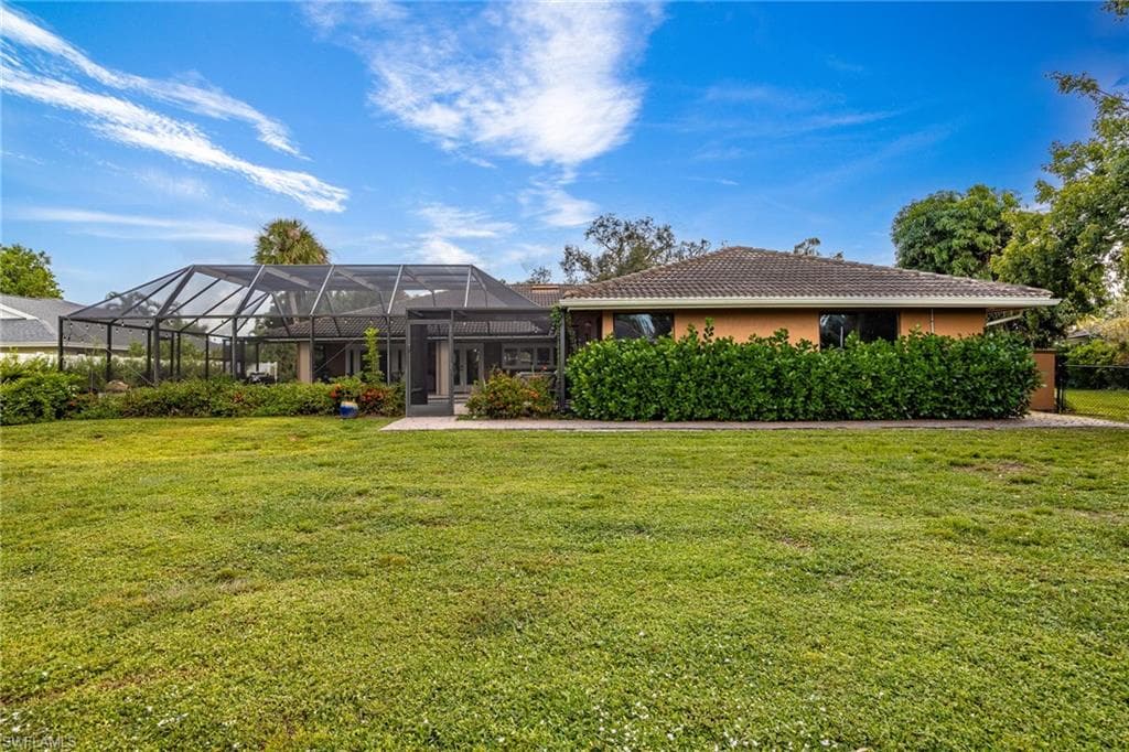 1860 Marina CIR, NORTH FORT MYERS FL 33903-33