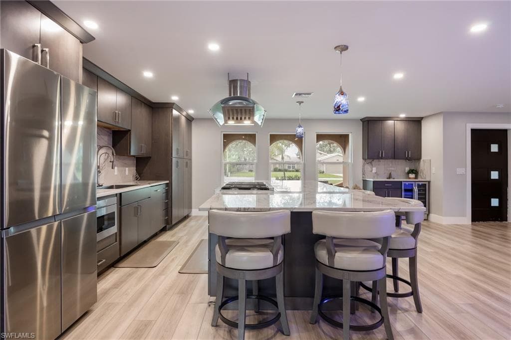 1860 Marina CIR, NORTH FORT MYERS FL 33903-9