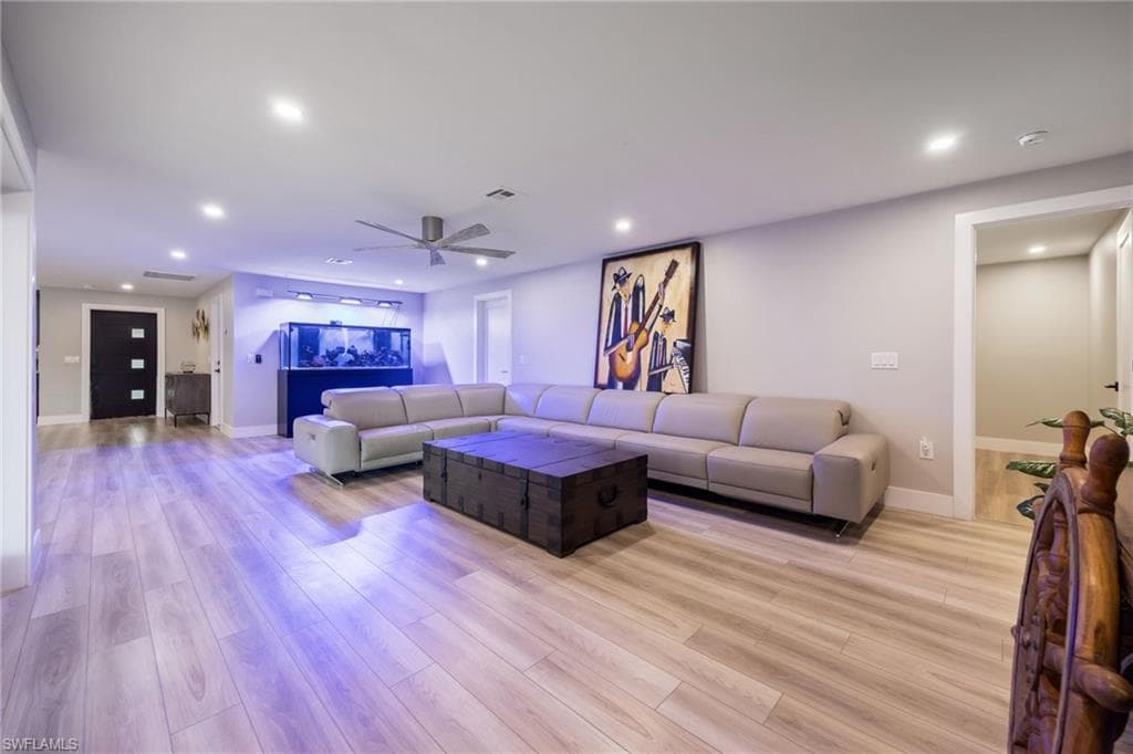 1860 Marina CIR, NORTH FORT MYERS FL 33903-13