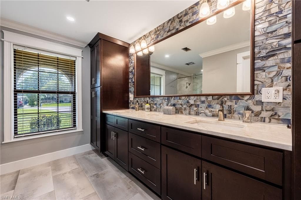 1860 Marina CIR, NORTH FORT MYERS FL 33903-24