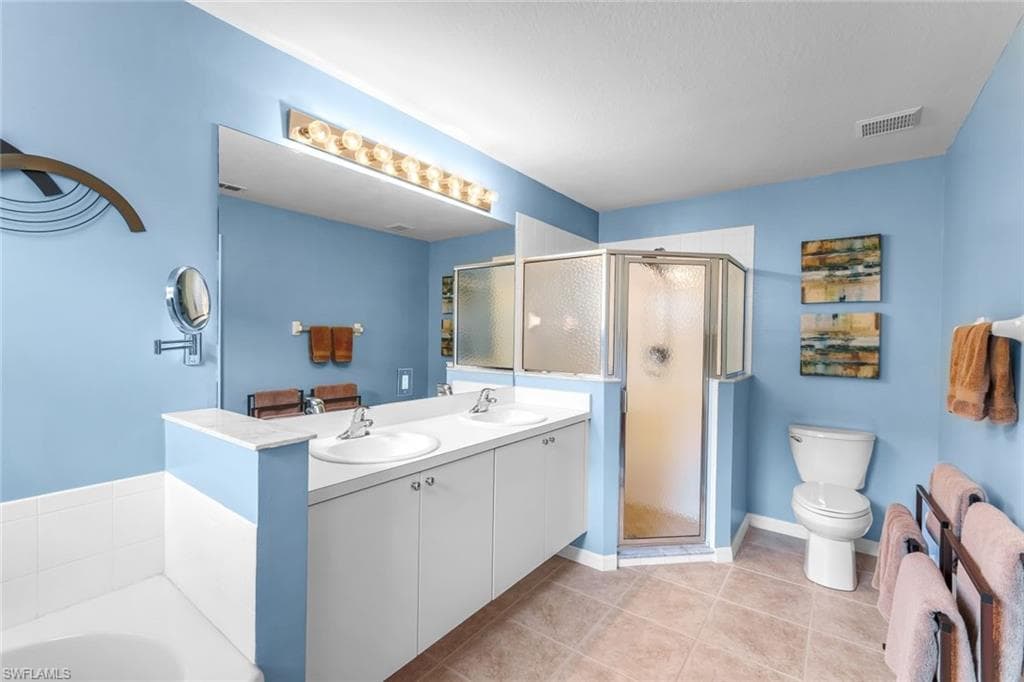 2724 Blue Cypress Lake CT, CAPE CORAL FL 33909-16