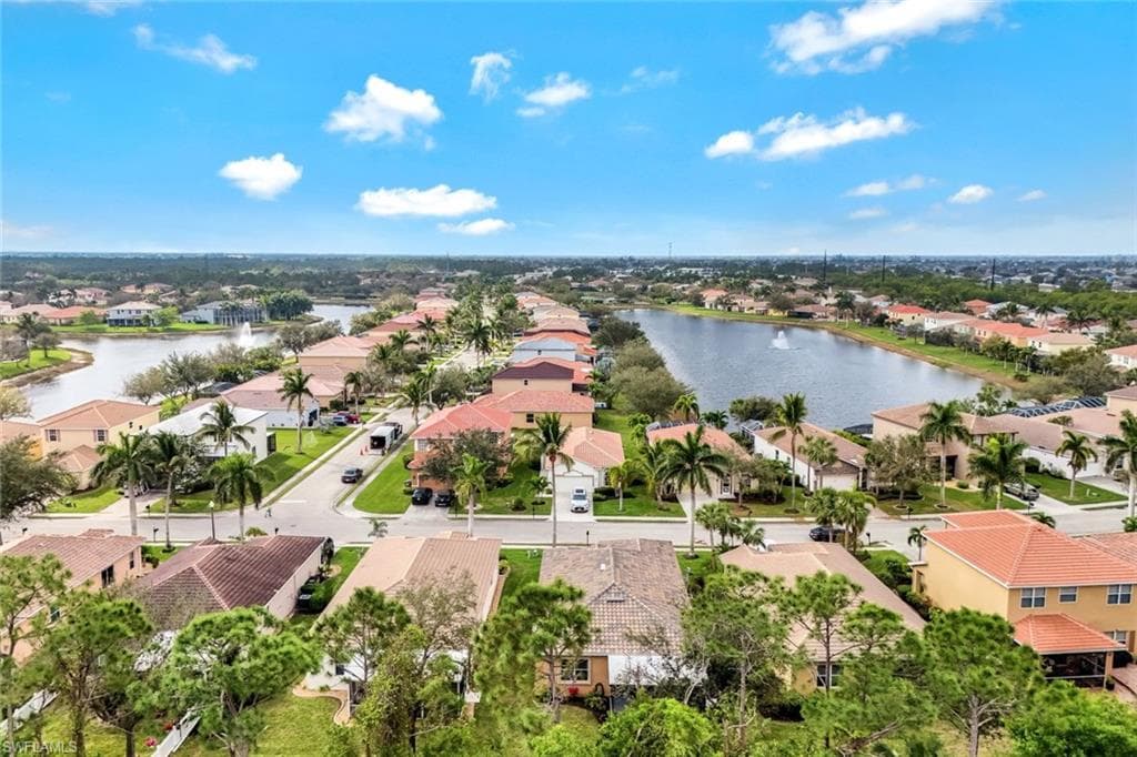 2724 Blue Cypress Lake CT, CAPE CORAL FL 33909-31