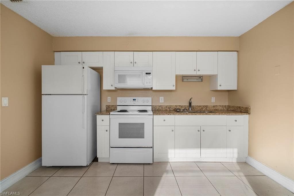 5539 10th AVE, FORT MYERS FL 33907-10