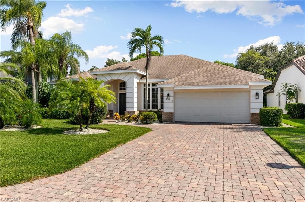 316 Lambton LN, NAPLES FL 34104-1