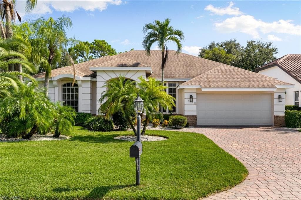 316 Lambton LN, NAPLES FL 34104-32