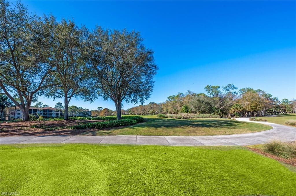 20 Water Oaks WAY # 10, NAPLES FL 34105-28