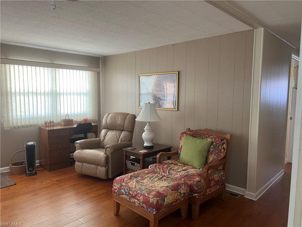 1891 Englewood RD E, ENGLEWOOD FL 34223-5