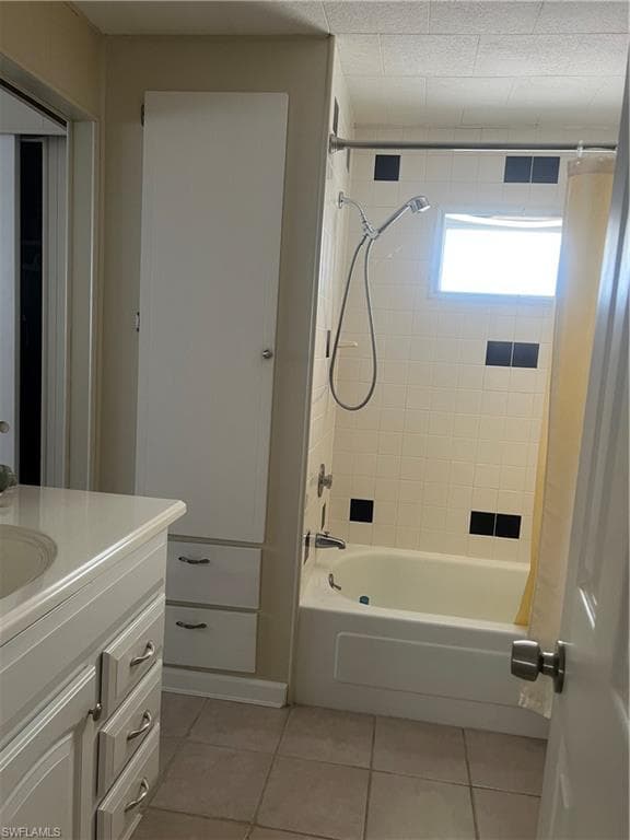 1891 Englewood RD E, ENGLEWOOD FL 34223-11