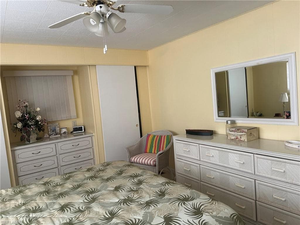 1891 Englewood RD E, ENGLEWOOD FL 34223-8