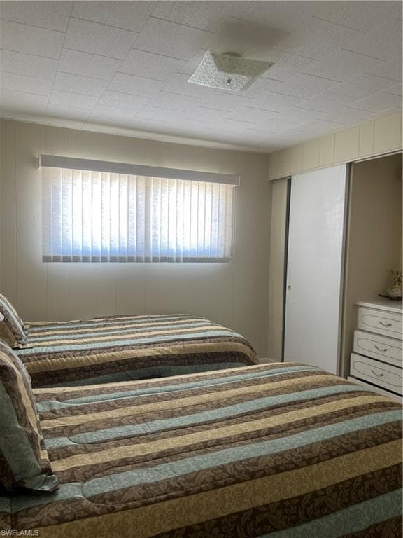 1891 Englewood RD E, ENGLEWOOD FL 34223-9