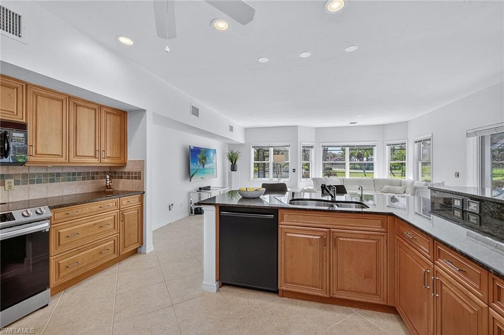 522 Cormorant CV, NAPLES FL 34113-8