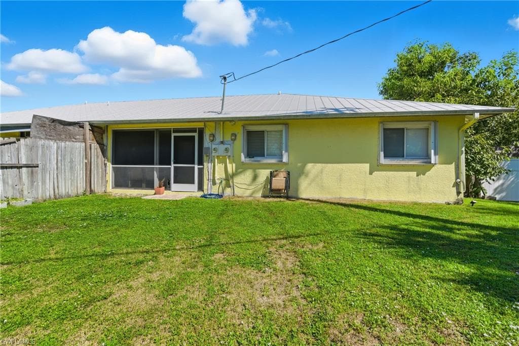 1000 S Alhambra CIR, NAPLES FL 34103-38