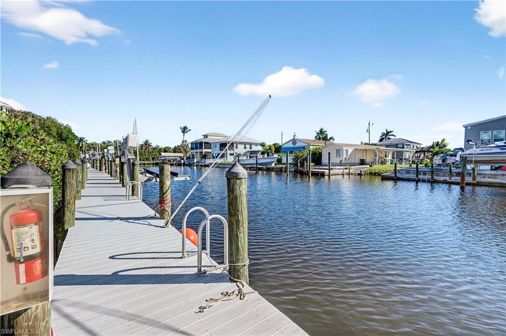 322 Angler DR # 502, GOODLAND FL 34140-32