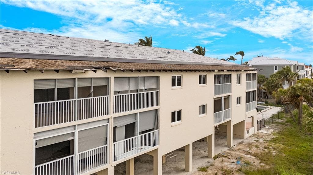 527 E Gulf DR # 204, SANIBEL FL 33957-12