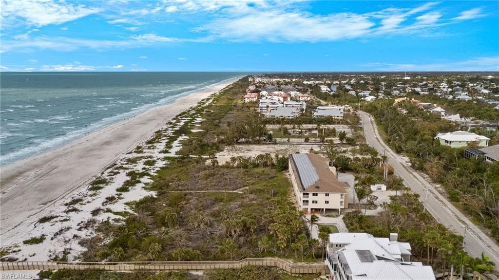 527 E Gulf DR # 204, SANIBEL FL 33957-21