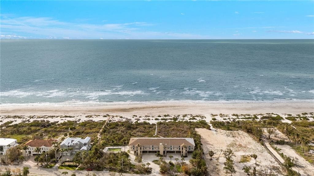527 E Gulf DR # 204, SANIBEL FL 33957-18