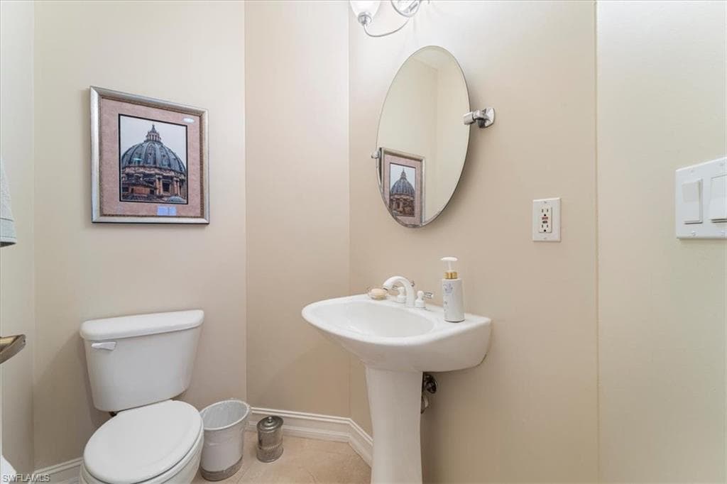 1845 Les Chateaux BLVD # 302, NAPLES FL 34109-12