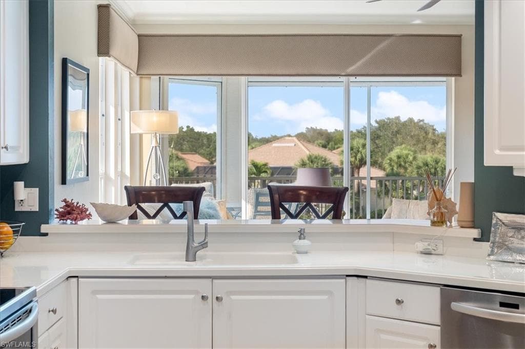 1845 Les Chateaux BLVD # 302, NAPLES FL 34109-16