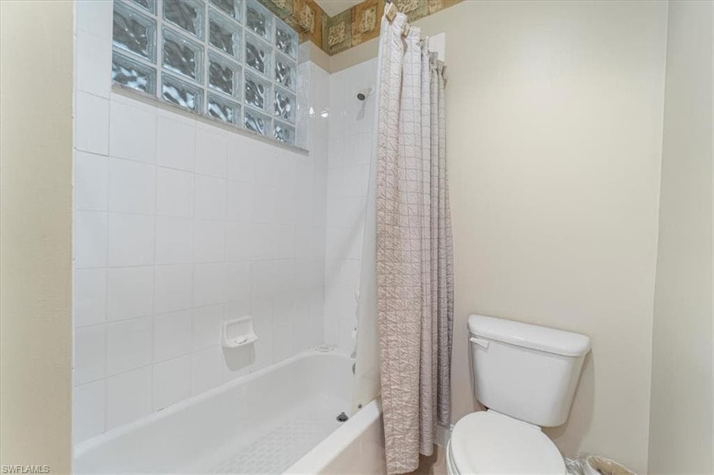 1845 Les Chateaux BLVD # 302, NAPLES FL 34109-33