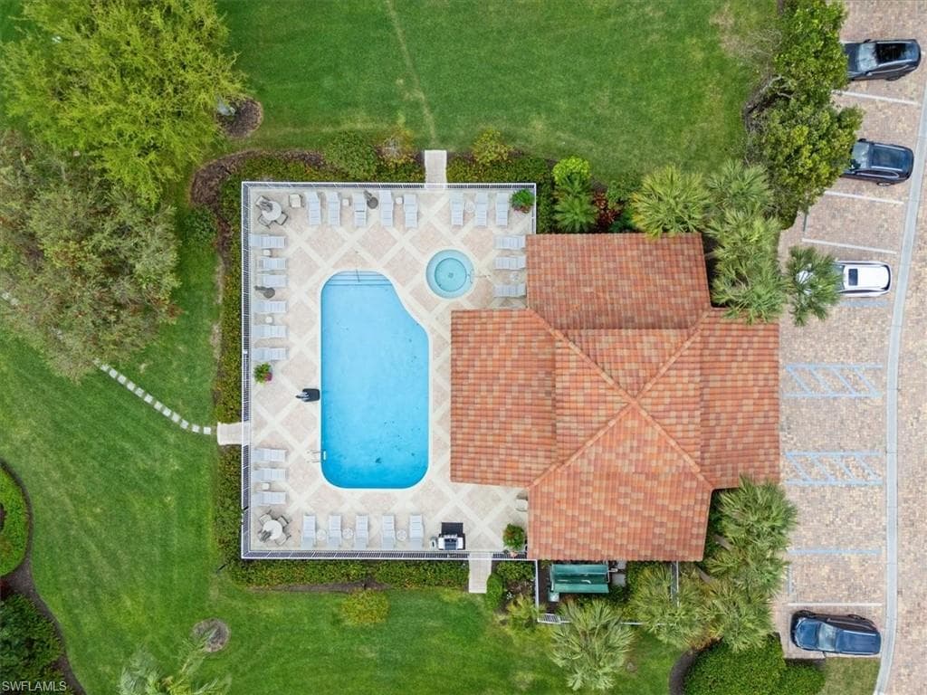 1845 Les Chateaux BLVD # 302, NAPLES FL 34109-44