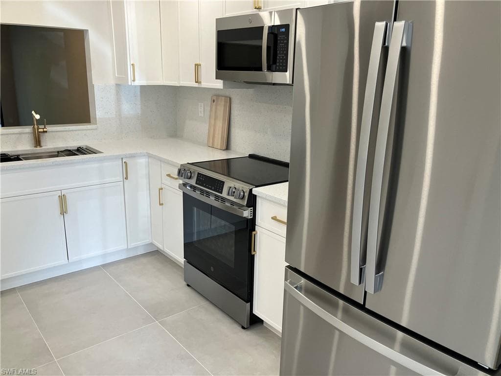 1826 Kings Lake BLVD # 101, NAPLES FL 34112-5