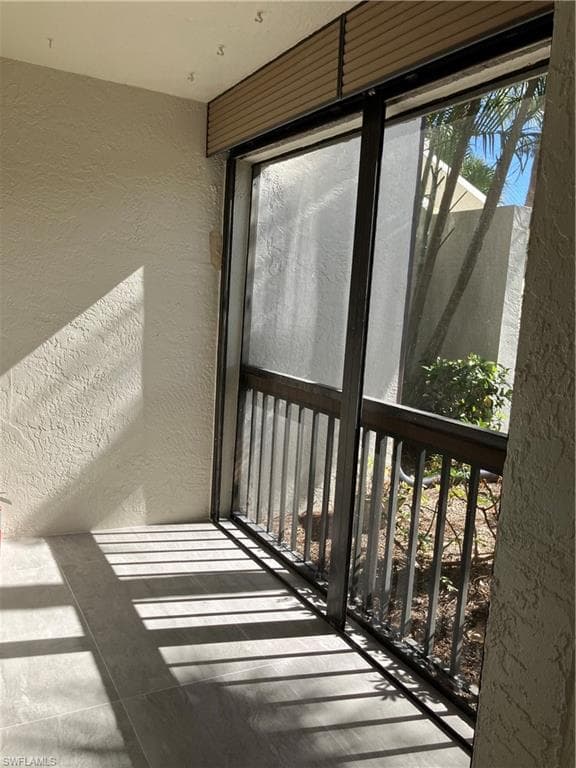 1826 Kings Lake BLVD # 101, NAPLES FL 34112-11