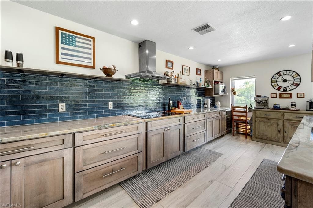 2271 Harbor RD, NAPLES FL 34104-21