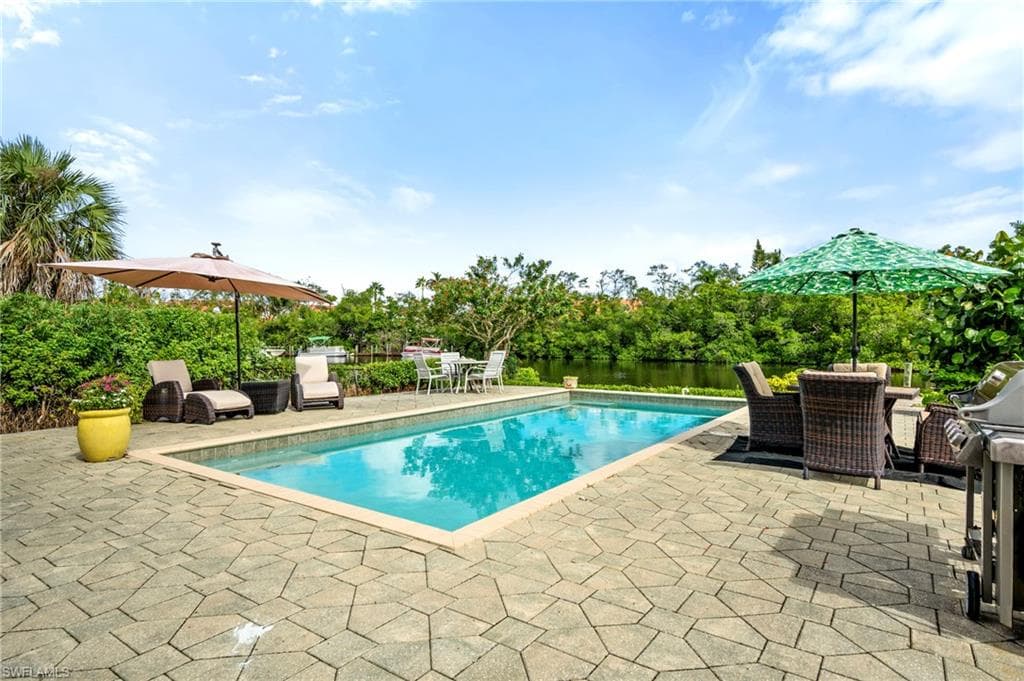 2271 Harbor RD, NAPLES FL 34104-31